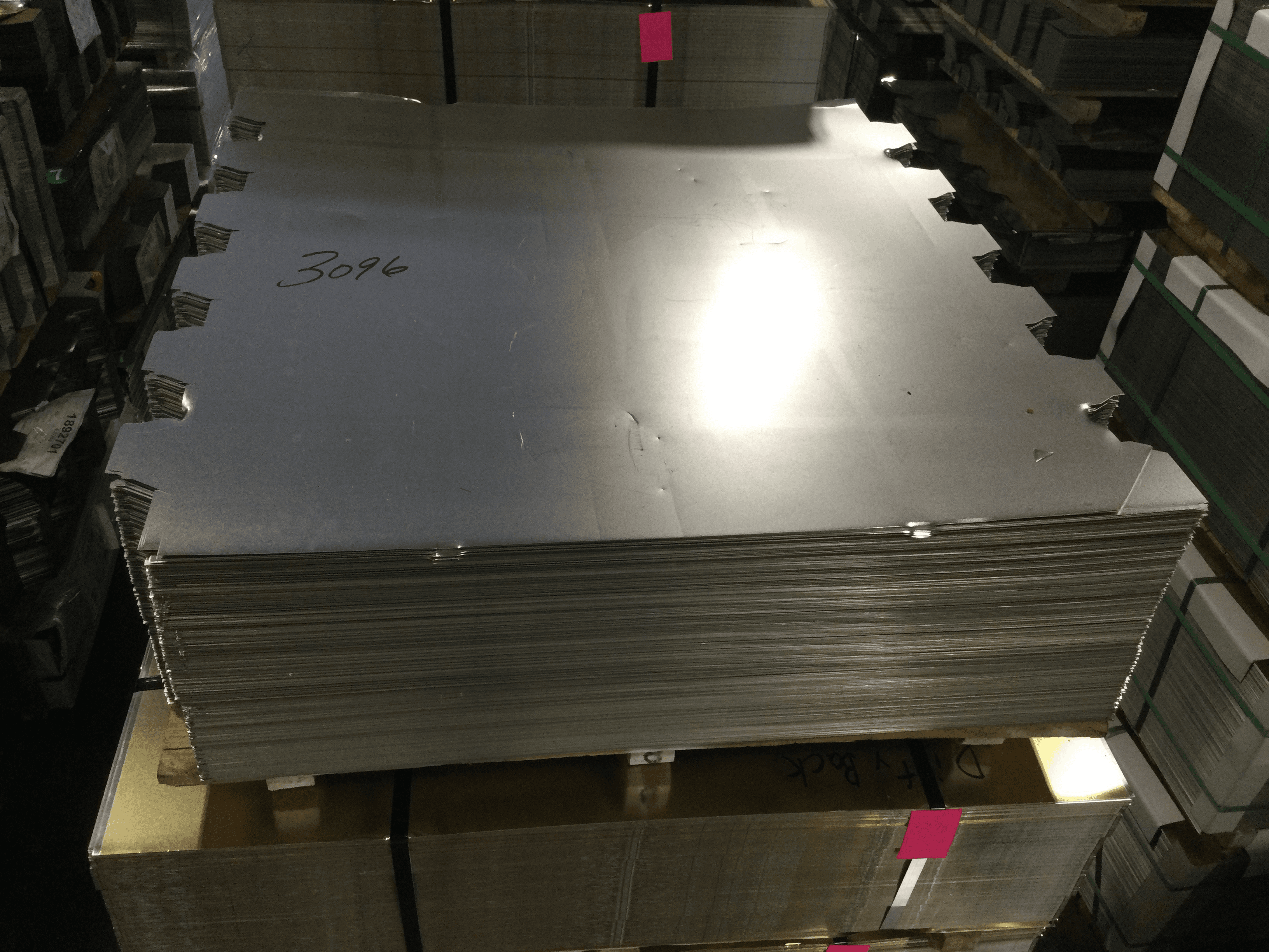 Scrolled electrolytic tinplate sheet or coil bundle for line feeding