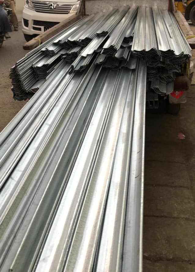 Galvanized steel application in rolling shutter manufacturing